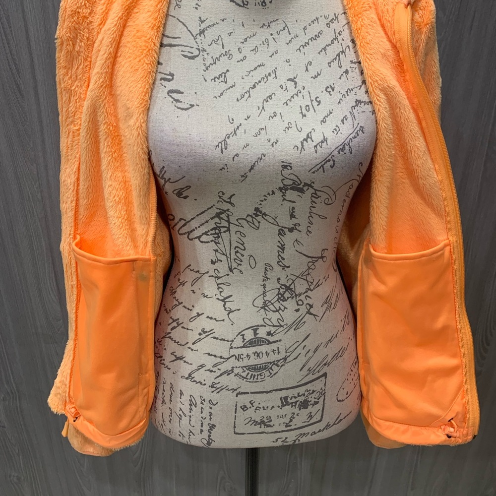 NorthFace Fleece Jacket - Picture 11 of 12